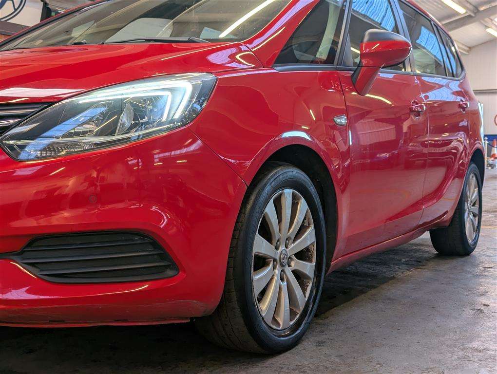 <p>2016 VAUXHALL ZAFIRA TOURER DESIGN TURB</p>