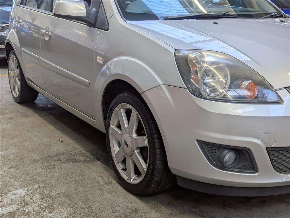 <p>2009 FORD FIESTA ZETEC BLUE</p>