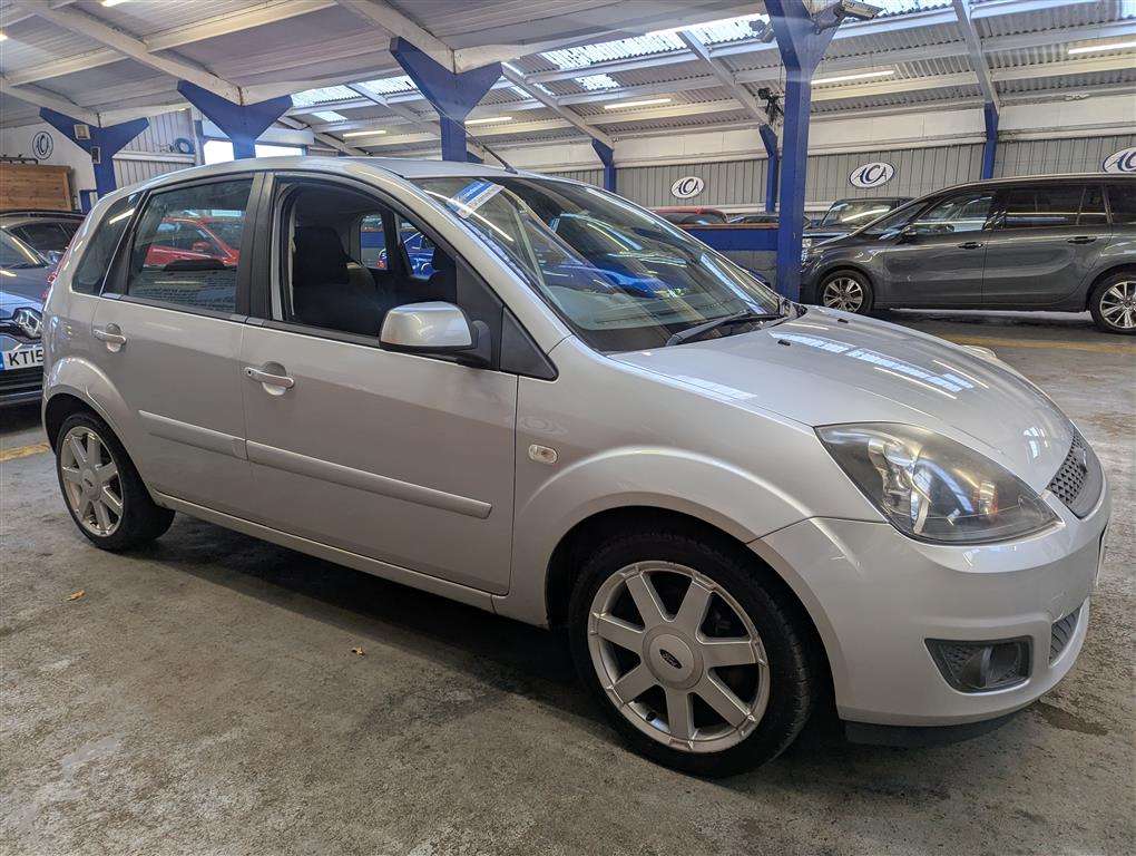 <p>2009 FORD FIESTA ZETEC BLUE</p>