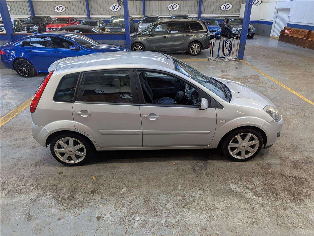 <p>2009 FORD FIESTA ZETEC BLUE</p>