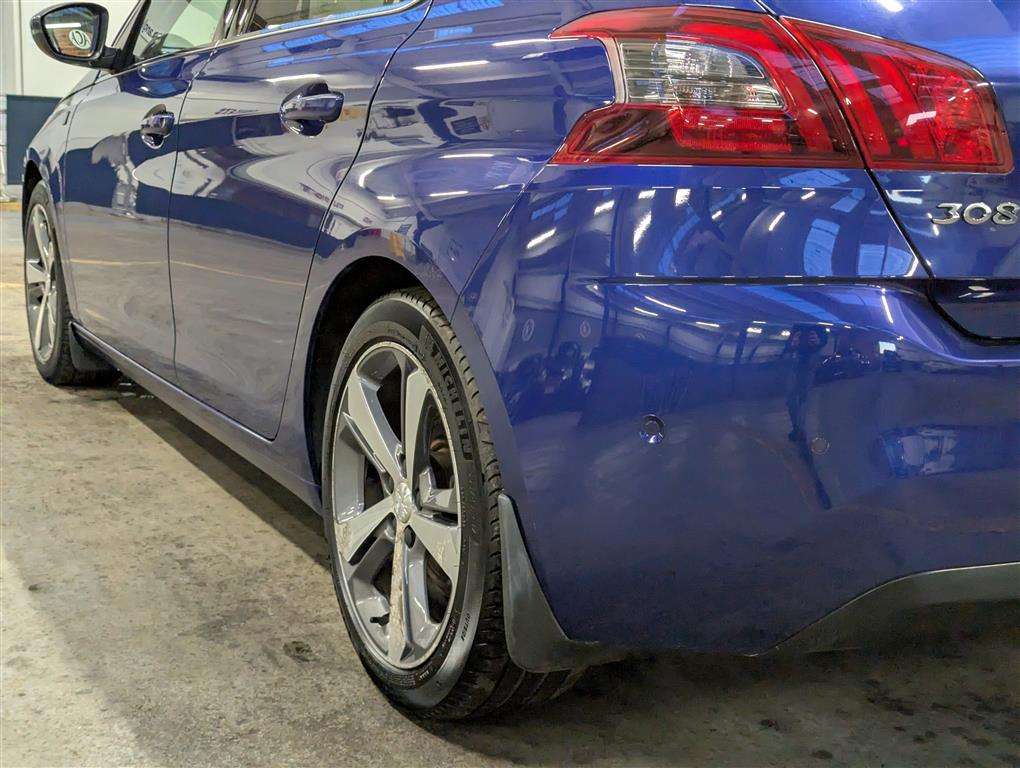 <p>2020 PEUGEOT 308 TECH EDITION PURETECH</p>