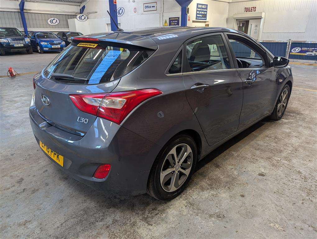 <p>2016 HYUNDAI I30 SE BLUE DRIVE CRDI S-</p>