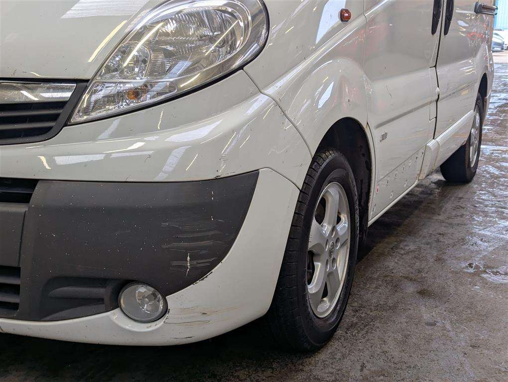 <p>2014 VAUXHALL VIVARO 2700 SPORTIVE CDTI</p>