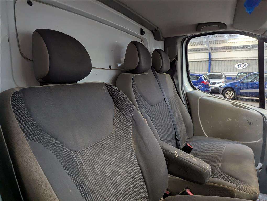 <p>2014 VAUXHALL VIVARO 2700 SPORTIVE CDTI</p>