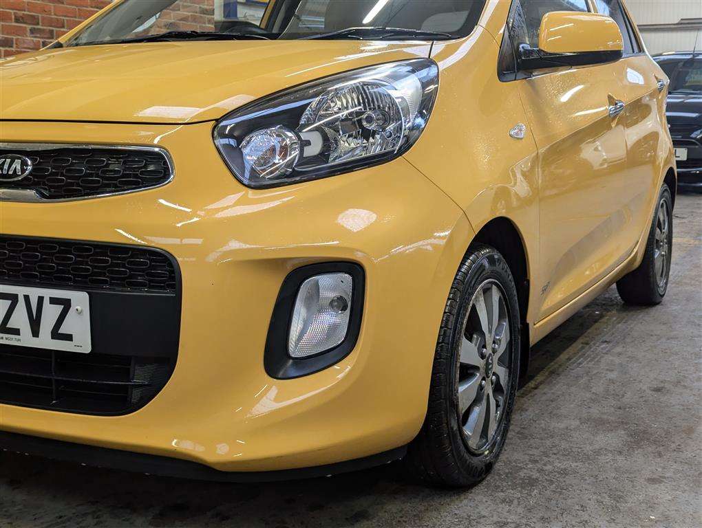 <p>2015 KIA PICANTO SR7</p>