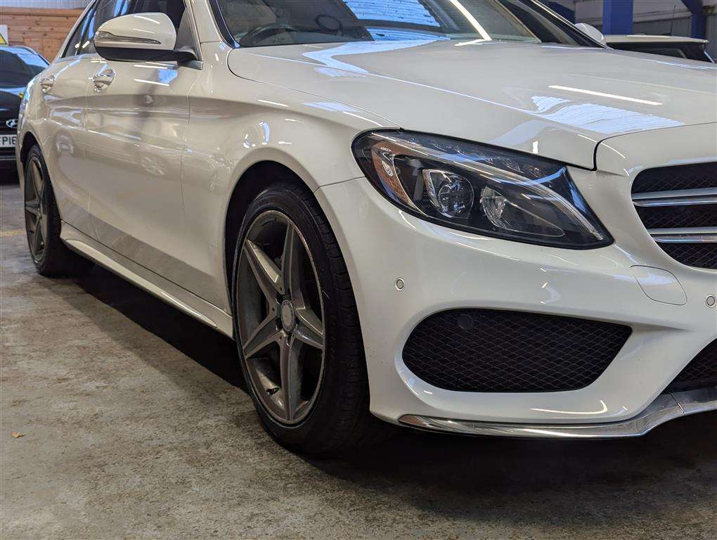 <p>2015 MERCEDES-BENZ C220 AMG LINE PREM + BLUE</p>