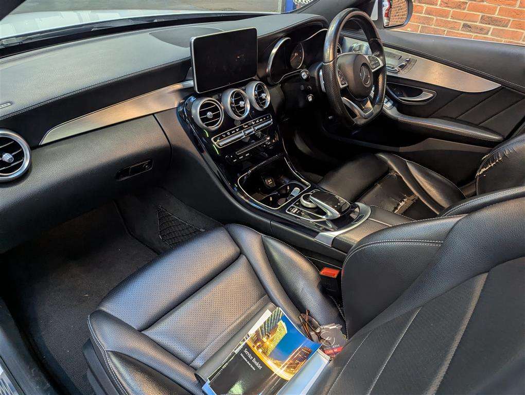 <p>2015 MERCEDES-BENZ C220 AMG LINE PREM + BLUE</p>