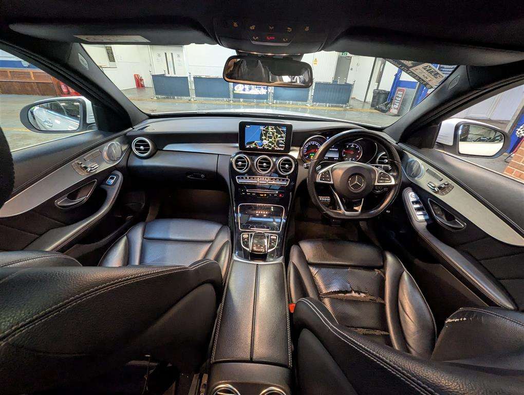 <p>2015 MERCEDES-BENZ C220 AMG LINE PREM + BLUE</p>