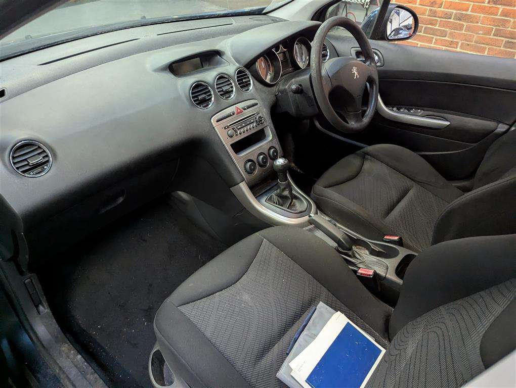 <p>2012 PEUGEOT 308 ACCESS SW HDI</p>