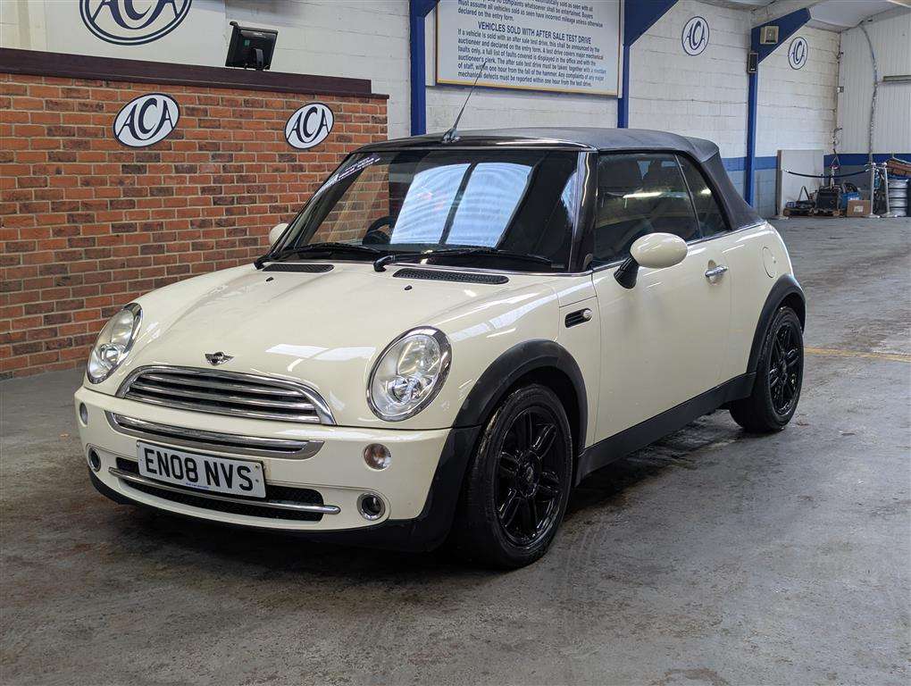 <p>2008 MINI ONE</p>