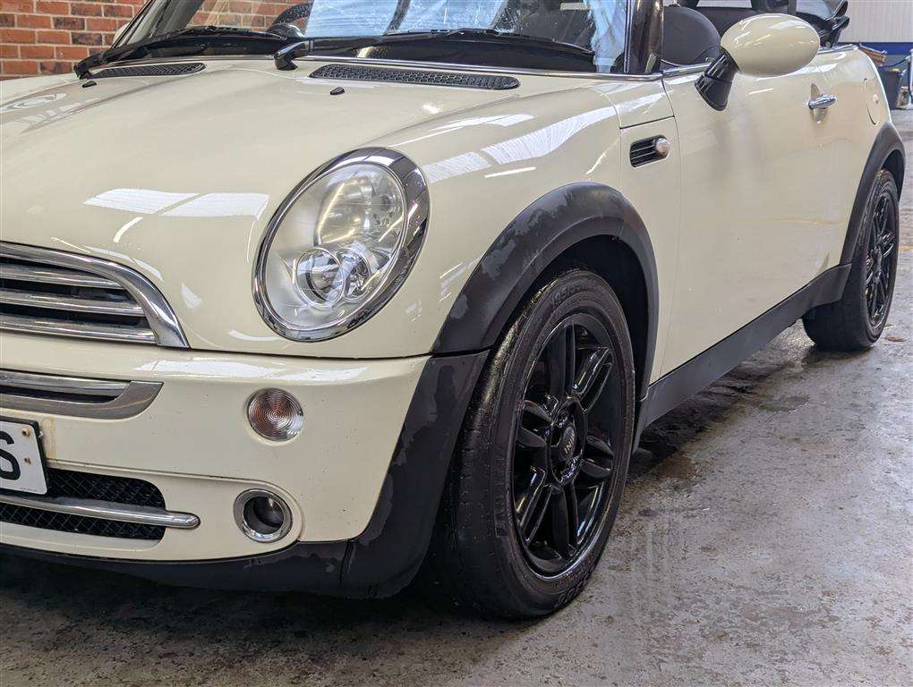 <p>2008 MINI ONE</p>