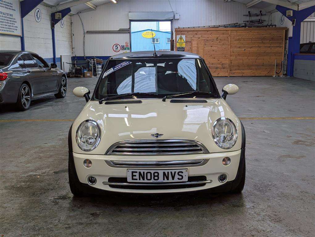 <p>2008 MINI ONE</p>