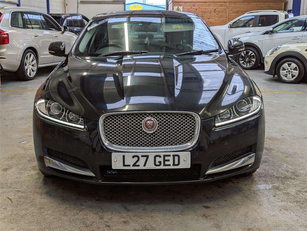 <p>2015 JAGUAR XF LUXURY D AUTO</p>