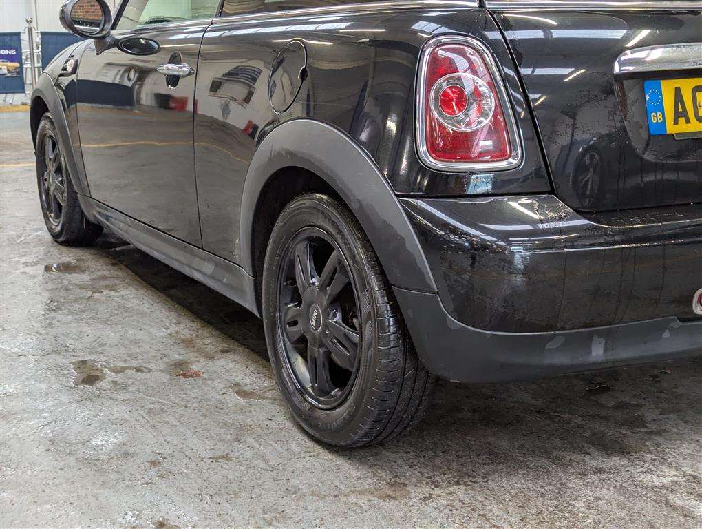 <p>2012 MINI COOPER</p>