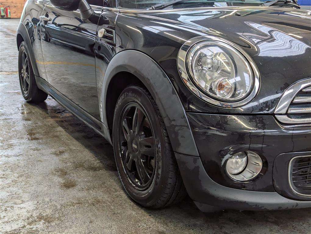 <p>2012 MINI COOPER</p>