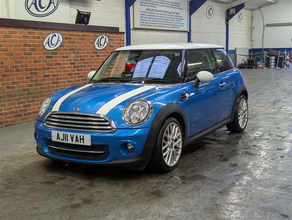 <p>2011 MINI COOPER PIMLICO</p>