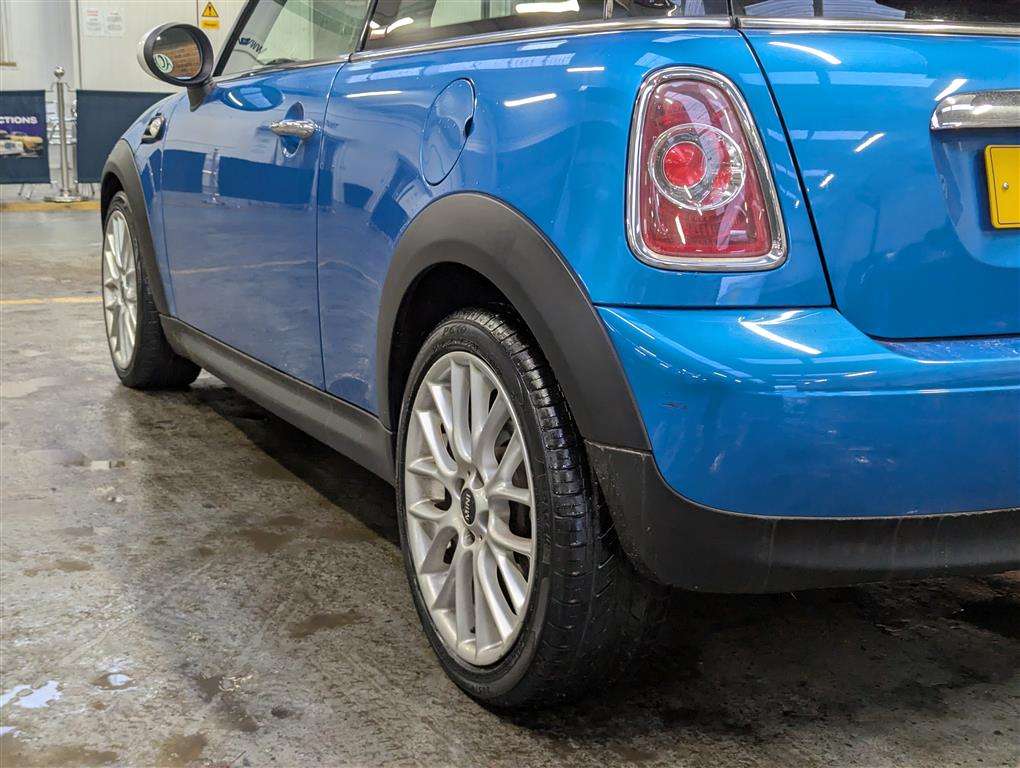 <p>2011 MINI COOPER PIMLICO</p>