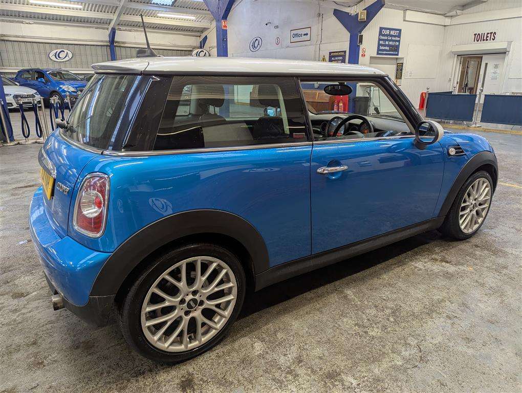 <p>2011 MINI COOPER PIMLICO</p>