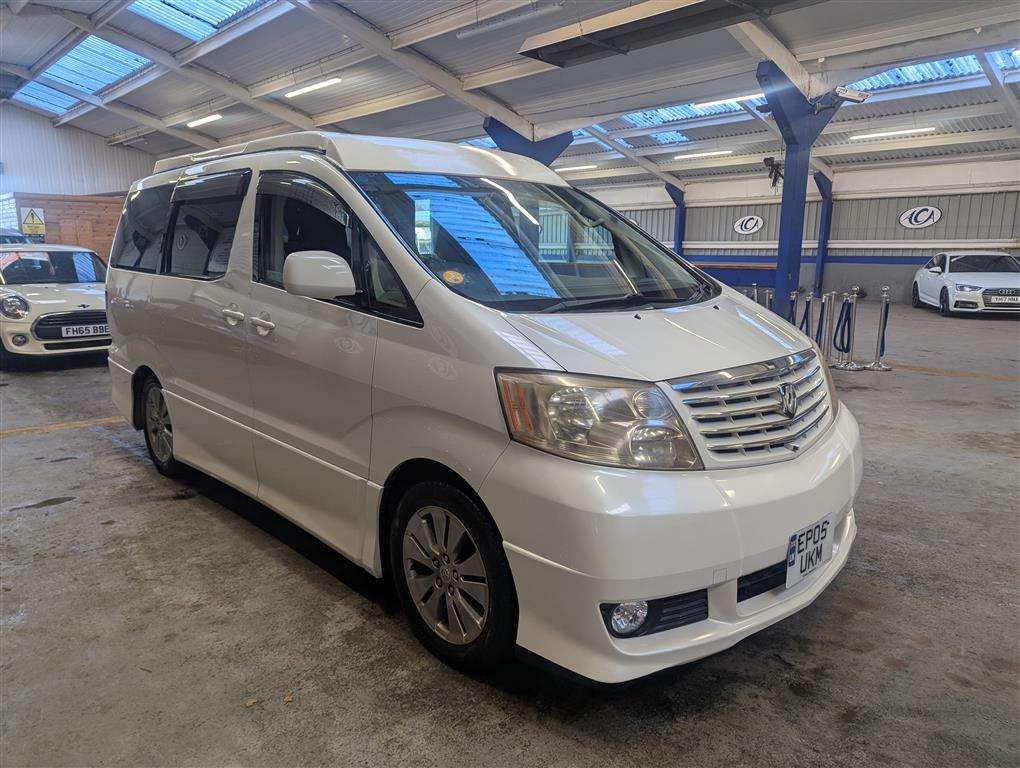 <p>2005 TOYOTA ALPHARD</p>