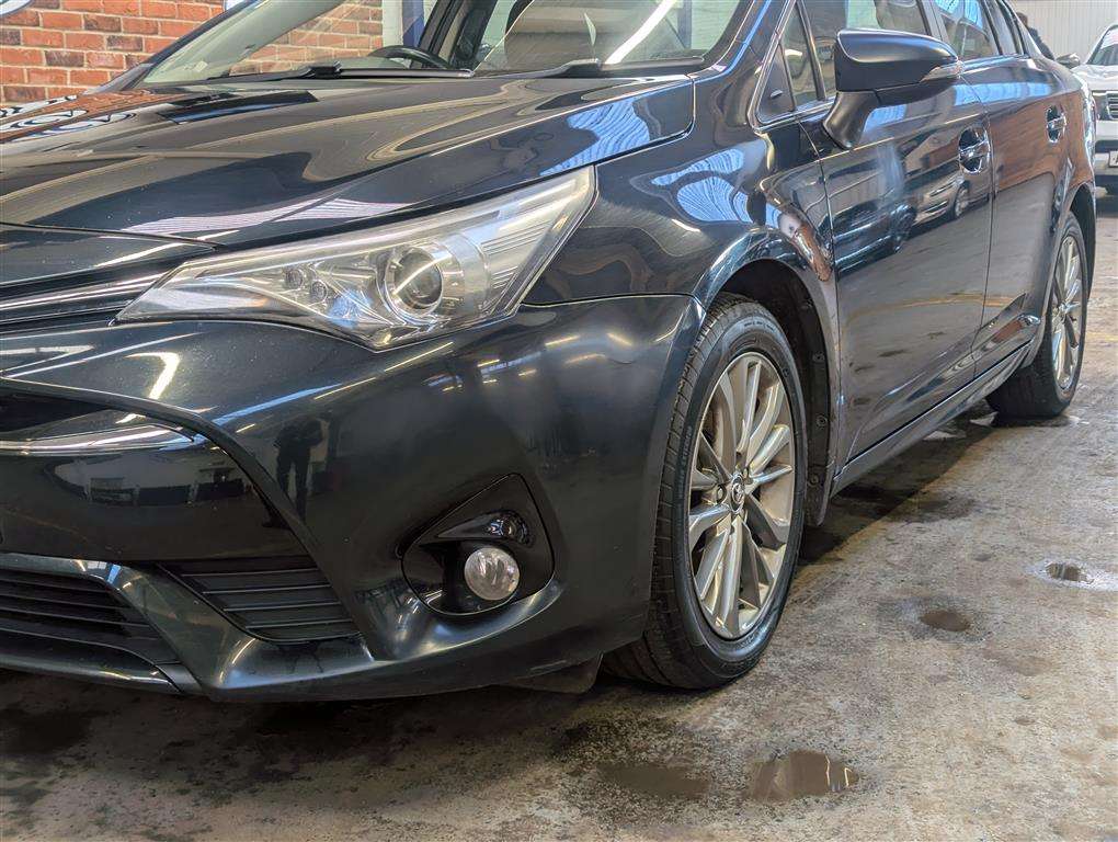 <p>2017 TOYOTA AVENSIS BUSINESS EDITION</p>