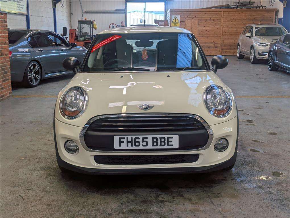 <p>2015 MINI ONE</p>