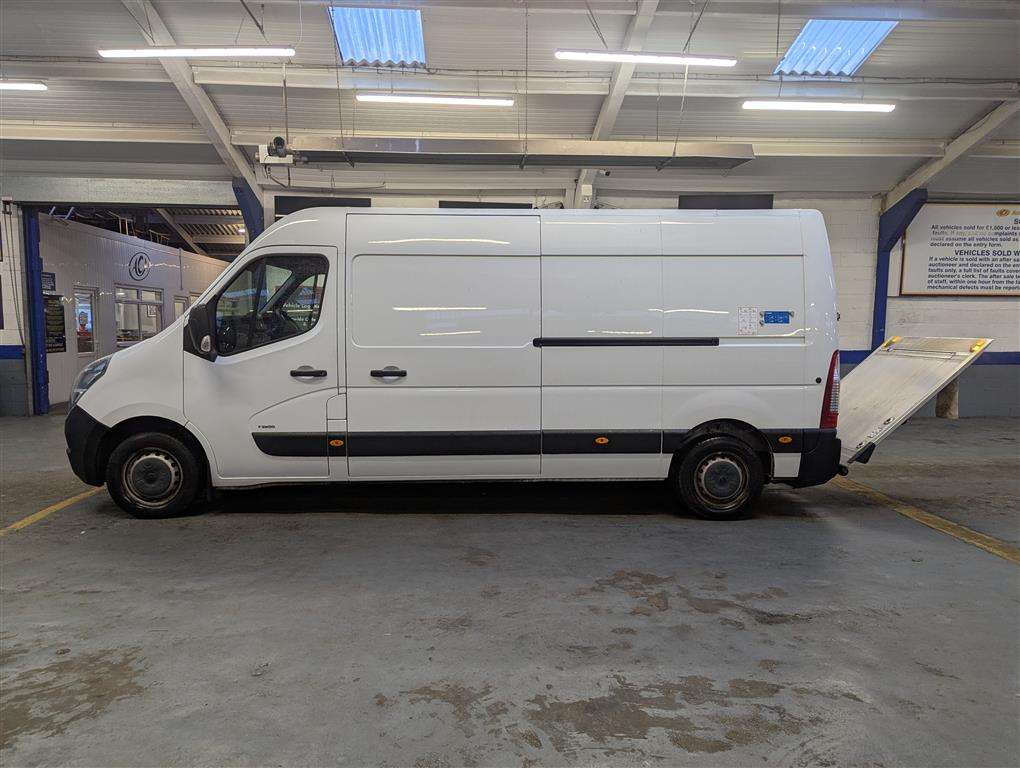 <p>2021 VAUXHALL MOVANO L3H2 F3500 CDTI</p>