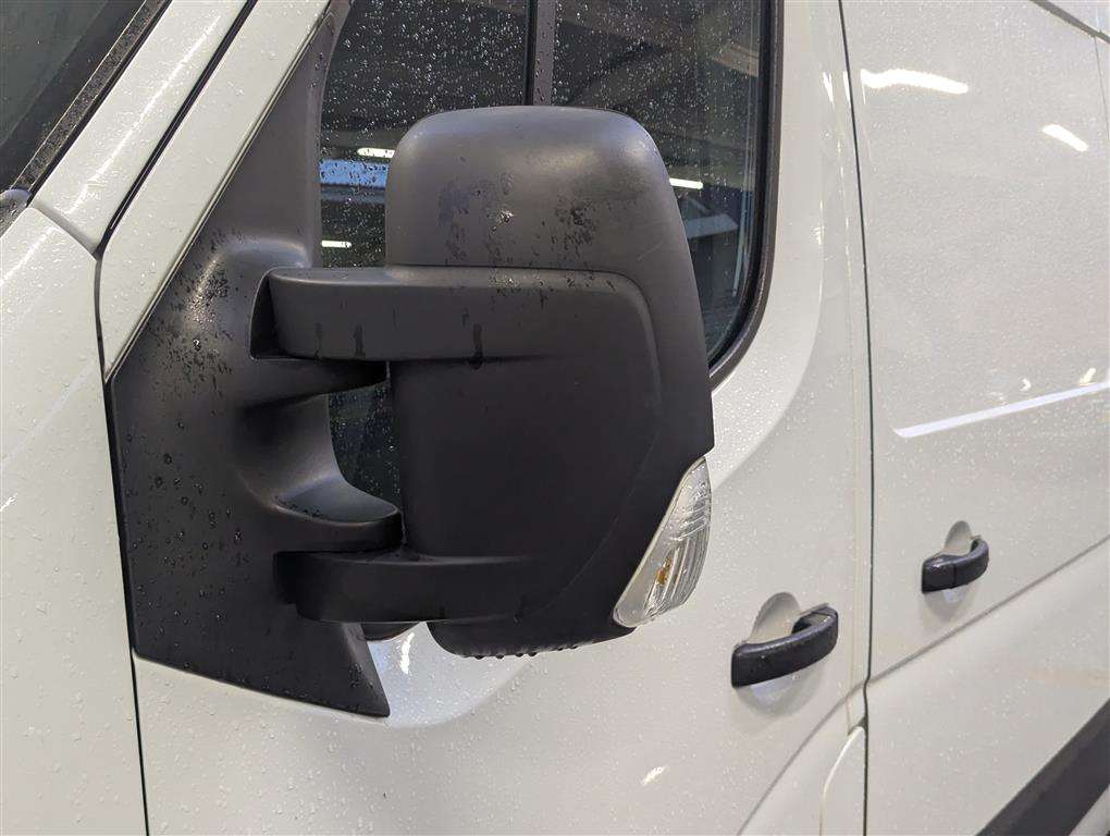 <p>2021 VAUXHALL MOVANO L3H2 F3500 CDTI</p>