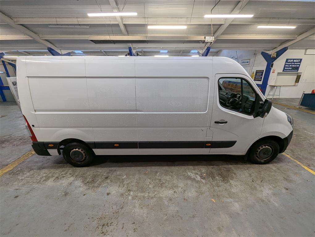 <p>2021 VAUXHALL MOVANO L3H2 F3500 CDTI</p>