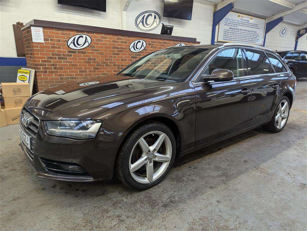 <p>2013 AUDI A4 SE TECHNIK TDI QUATTRO</p>