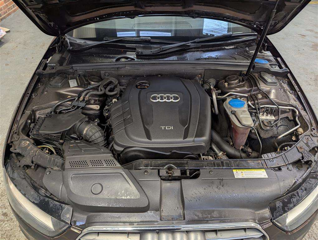 <p>2013 AUDI A4 SE TECHNIK TDI QUATTRO</p>