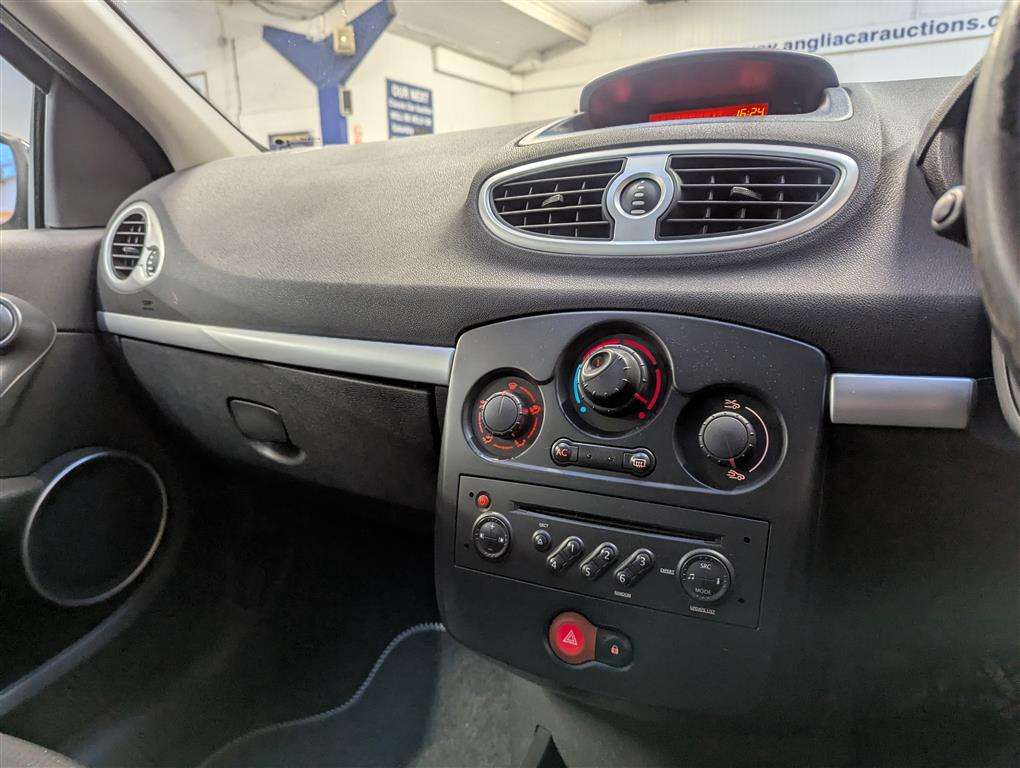 <p>2007 RENAULT CLIO DYNAMIQUE S DCI 86</p>