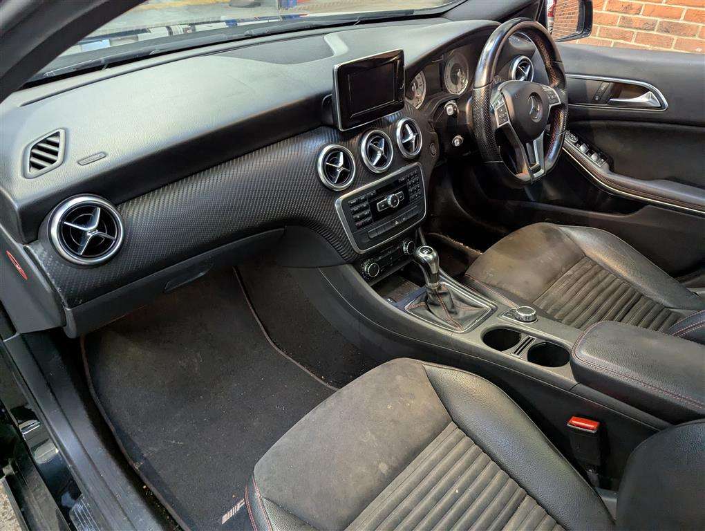 <p>2012 MERCEDES-BENZ A200 BLUE-CY AMG SPORT CD</p>