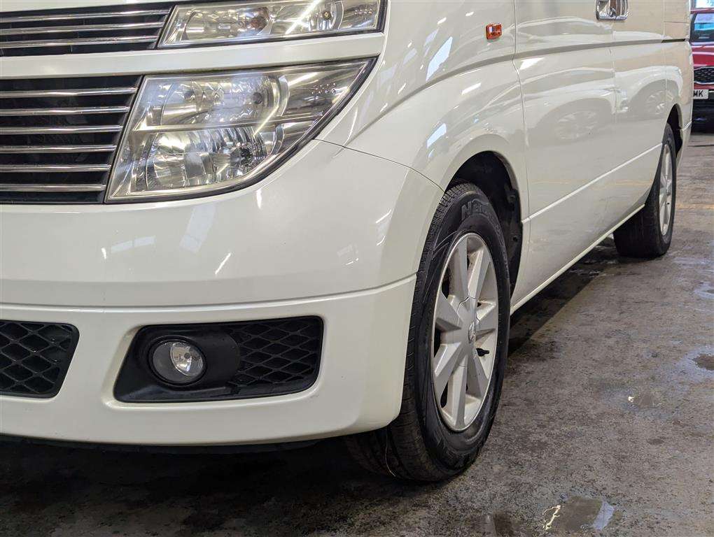 <p>2003 NISSAN ELGRAND</p>