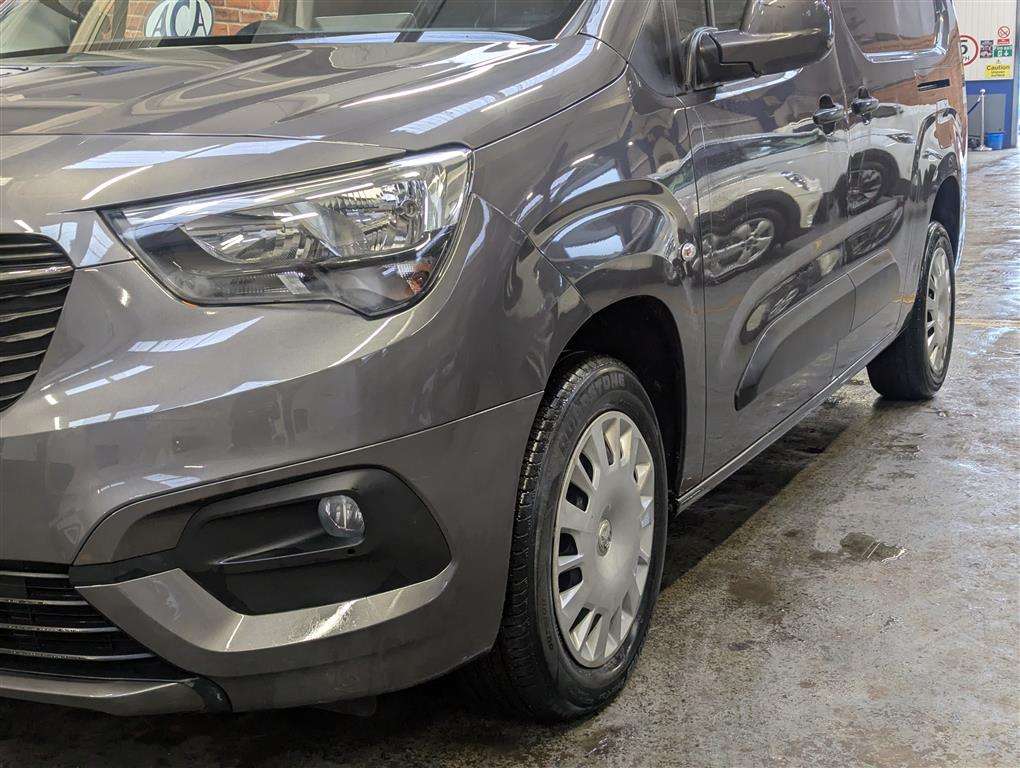 <p>2021 VAUXHALL COMBO 2300 SPORTIVE TD</p>