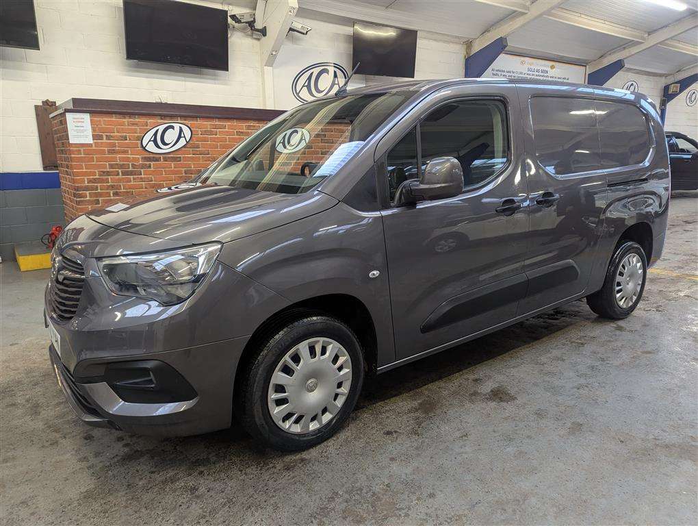 <p>2021 VAUXHALL COMBO 2300 SPORTIVE TD</p>