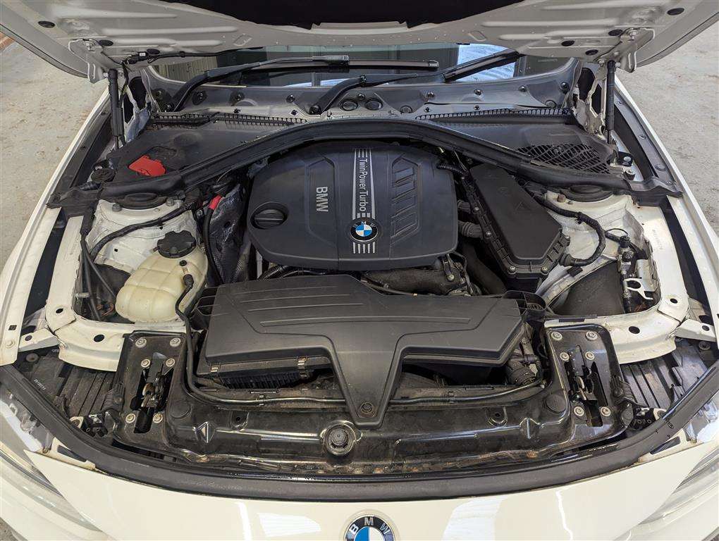 <p>2013 BMW 320D M SPORT AUTO</p>