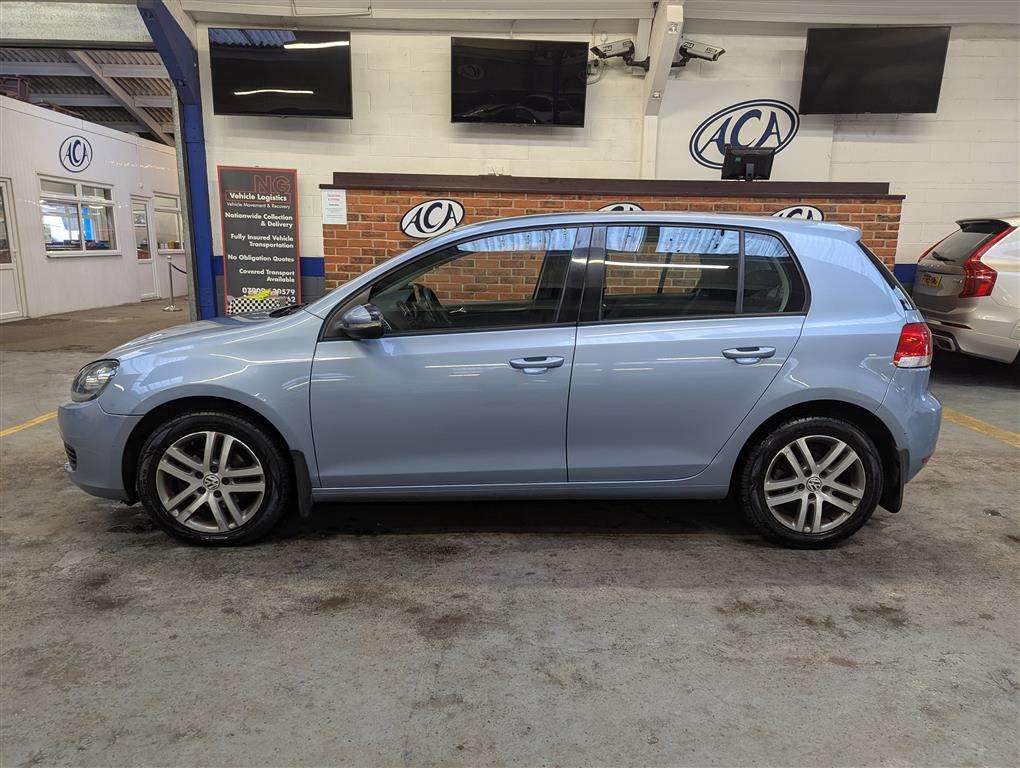 <p>2010 VOLKSWAGEN GOLF SE TDI S-A</p>