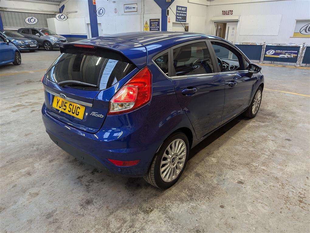 <p>2015 FORD FIESTA TITANIUM AUTO</p>