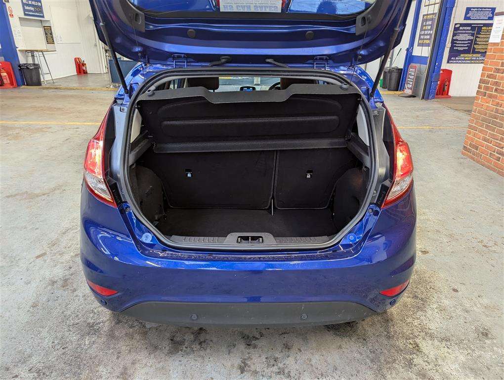 <p>2015 FORD FIESTA TITANIUM AUTO</p>