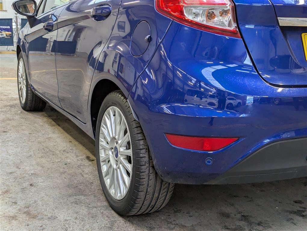 <p>2015 FORD FIESTA TITANIUM AUTO</p>