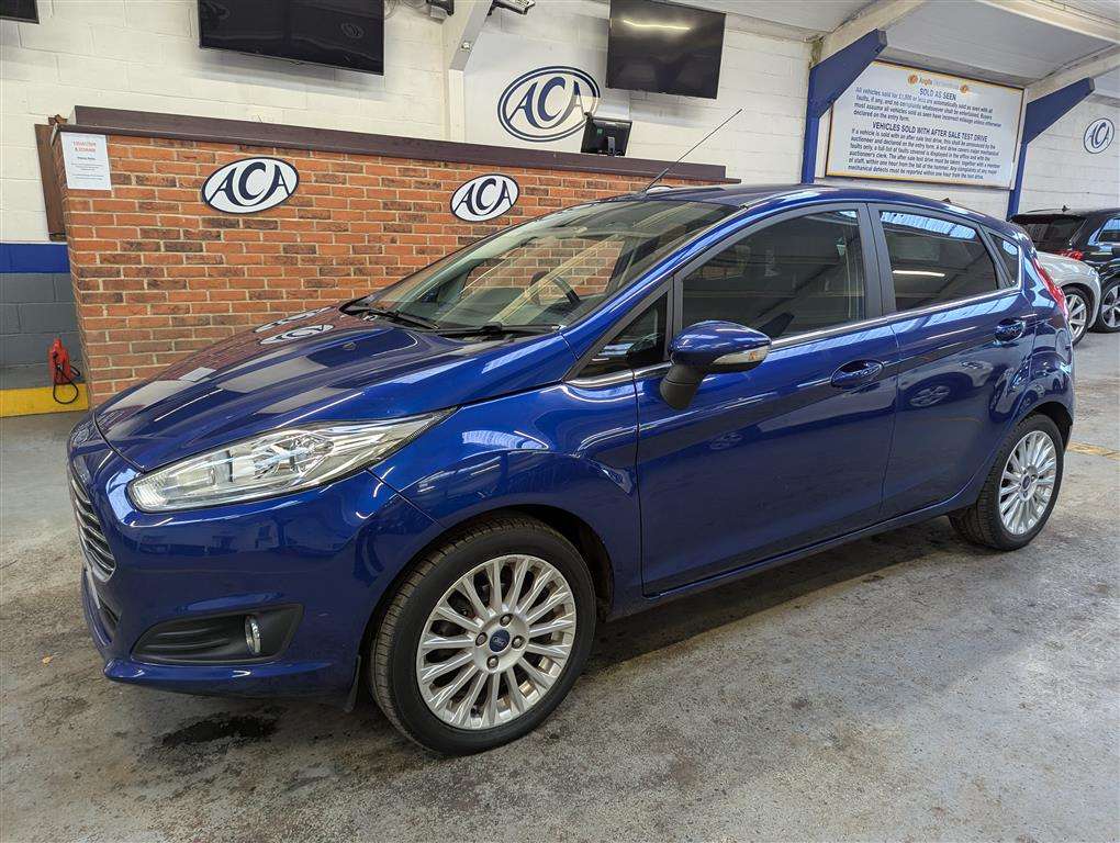 <p>2015 FORD FIESTA TITANIUM AUTO</p>