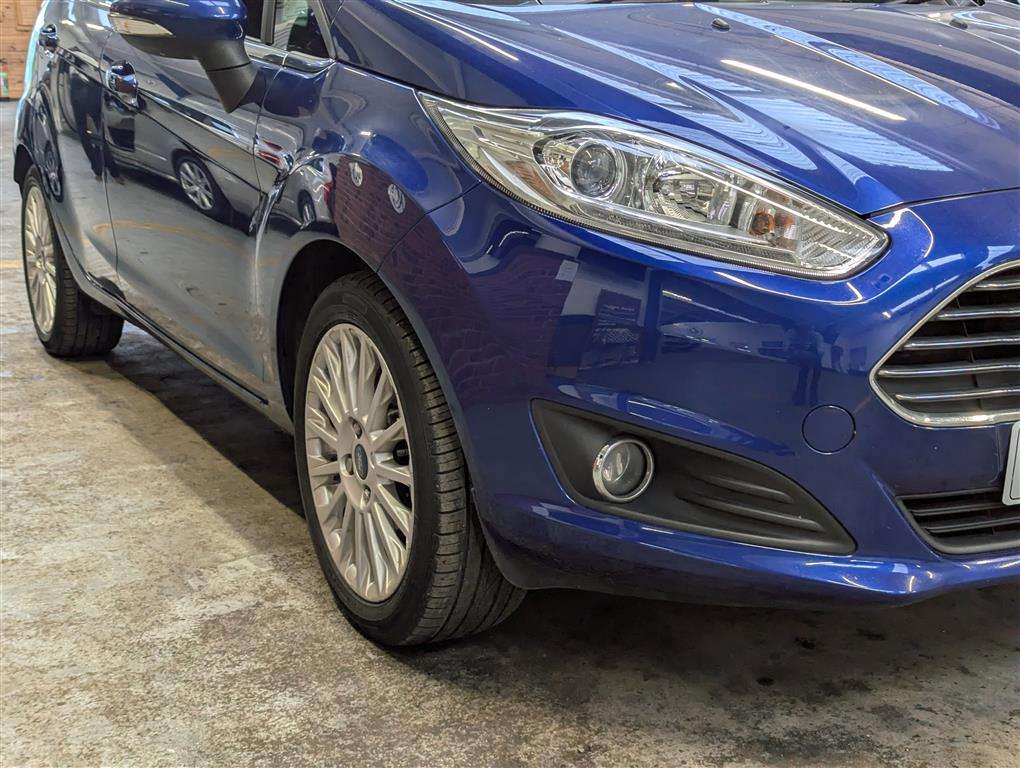 <p>2015 FORD FIESTA TITANIUM AUTO</p>