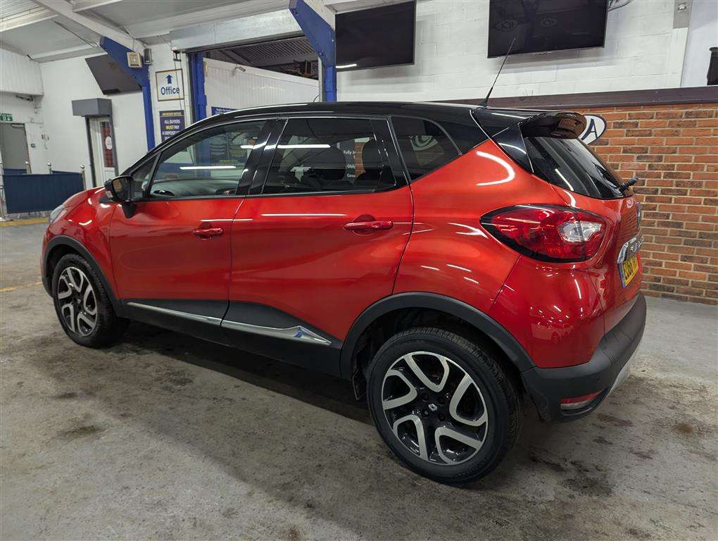 <p>2016 RENAULT CAPTUR SIGNATURE NAV TCE</p>