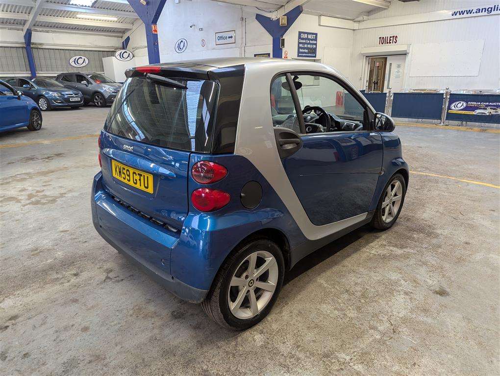 <p>2010 SMART FORTWO PASSION 84 AUTO</p>