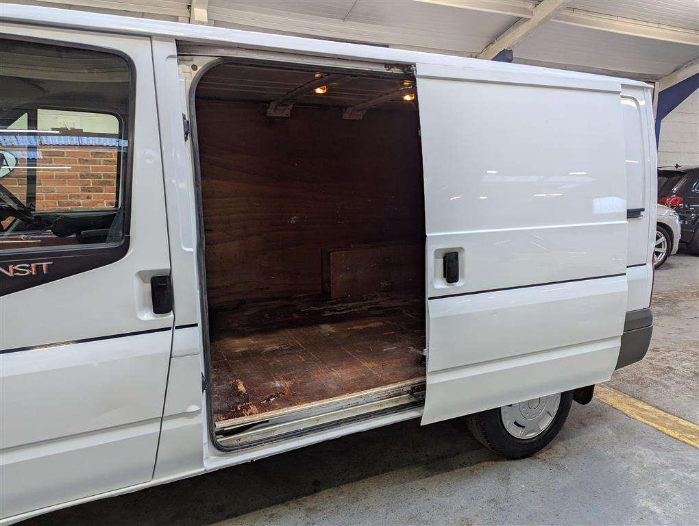 <p>2011 FORD TRANSIT 85 T280S FWD</p>