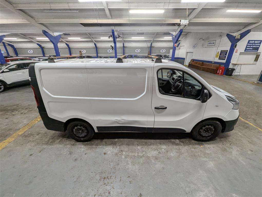 <p>2015 RENAULT TRAFIC SL27 BUSINESS DCI</p>