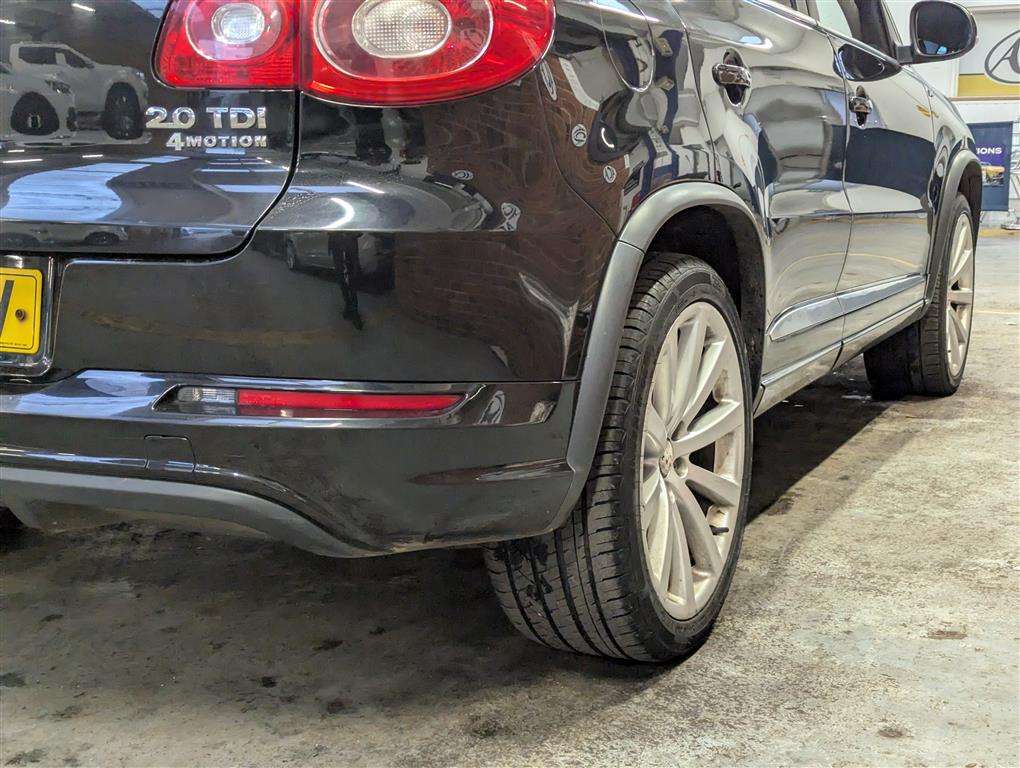 <p>2010 VOLKSWAGEN TIGUAN RLINE TDI 4MOT 140</p>