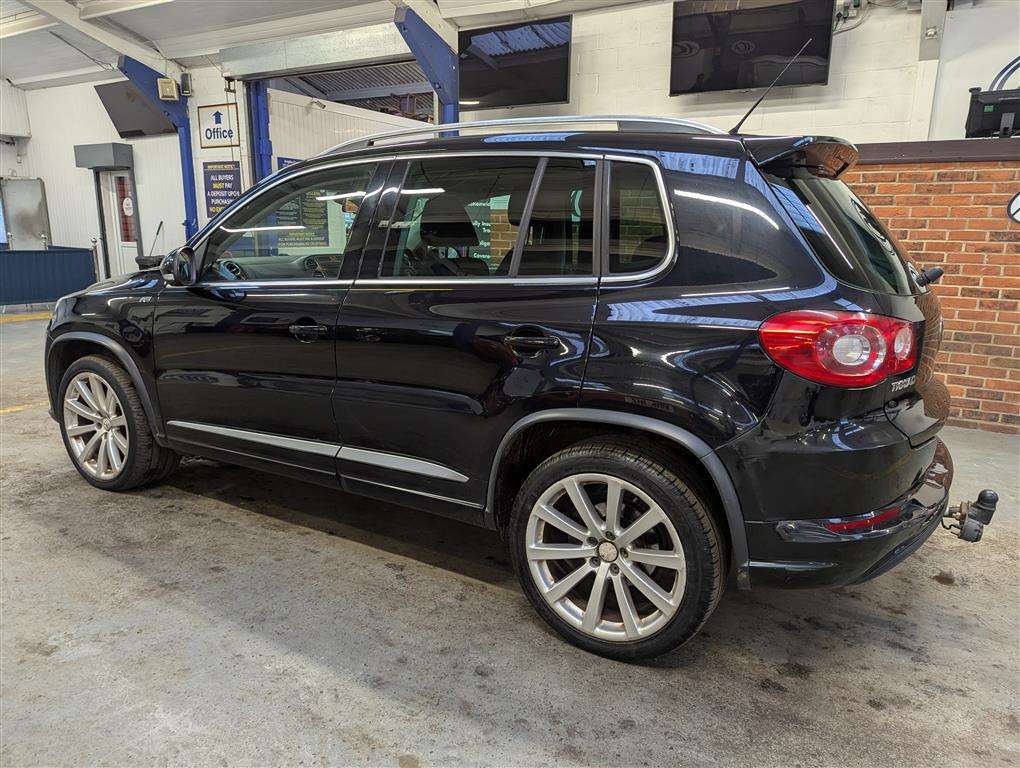 <p>2010 VOLKSWAGEN TIGUAN RLINE TDI 4MOT 140</p>