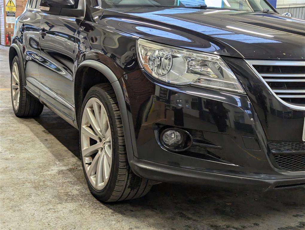 <p>2010 VOLKSWAGEN TIGUAN RLINE TDI 4MOT 140</p>