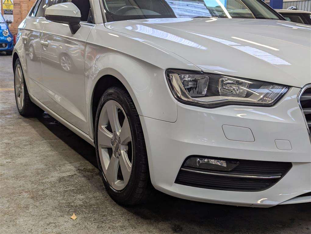 <p>2013 AUDI A3 SPORT TFSI</p>